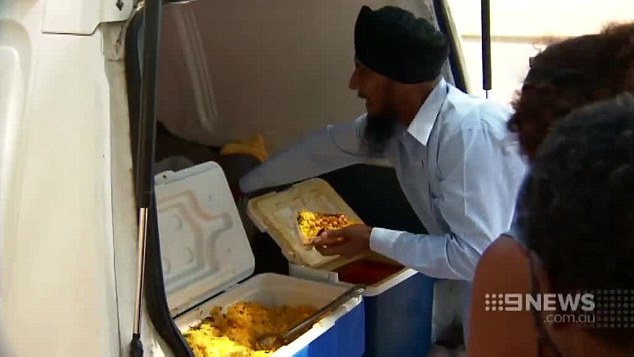 Free Food By Sikh (3)